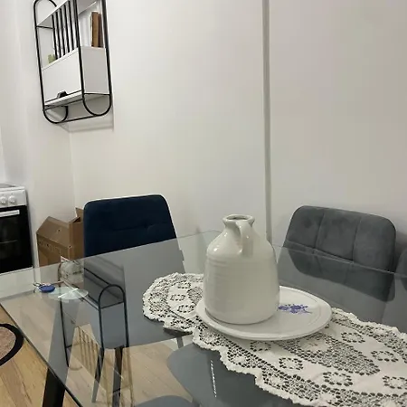 Sunny Cosy Flat In Tirana דירה *